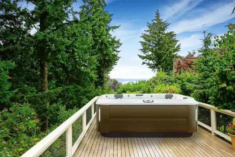 The 4 Health And Lifestyle Benefits of Using a Hot Tub